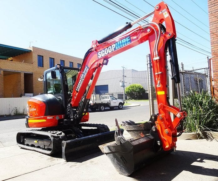 Midi-sized excavator