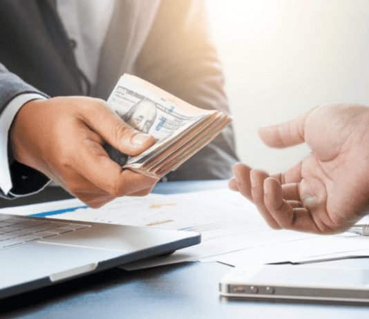 3 Top Tips to Choosing the Right Commercial Finance Provider Commercial finance lender