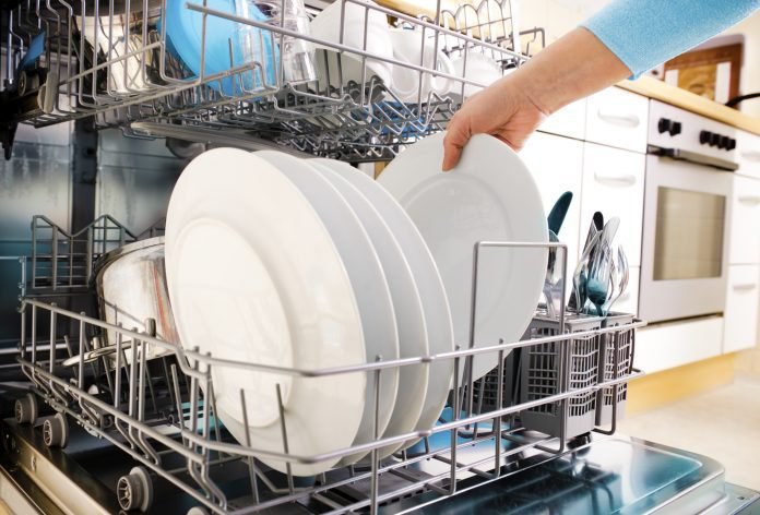 What to Do When Your Dishwasher Breaks
