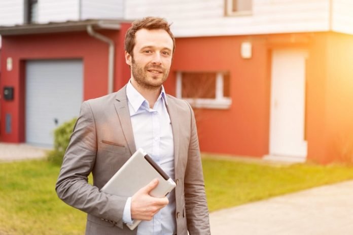 The Complete Guide That Makes Choosing the Best Real Estate Agent Easy