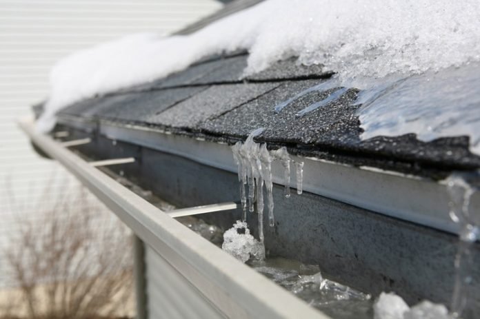 4 Roof Maintenance Tips Every Homeowner Should Know