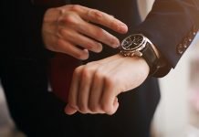 5 Reasons Why You Should Wear a Watch Every Day 5 Reasons Why You Should Wear a Watch Every Day