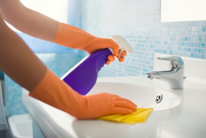 How to Clean Your Bathroom: What You Need to Know