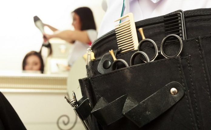 Top 4 Factors to Consider When Choosing a Hair Salon