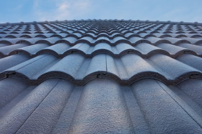 What To Look For When Choosing the Right Metal Roofing Contractors: A Guide