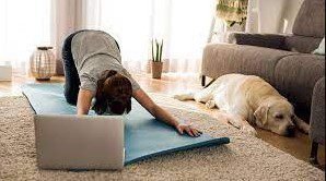 Top 4 benefits of online live yoga classes