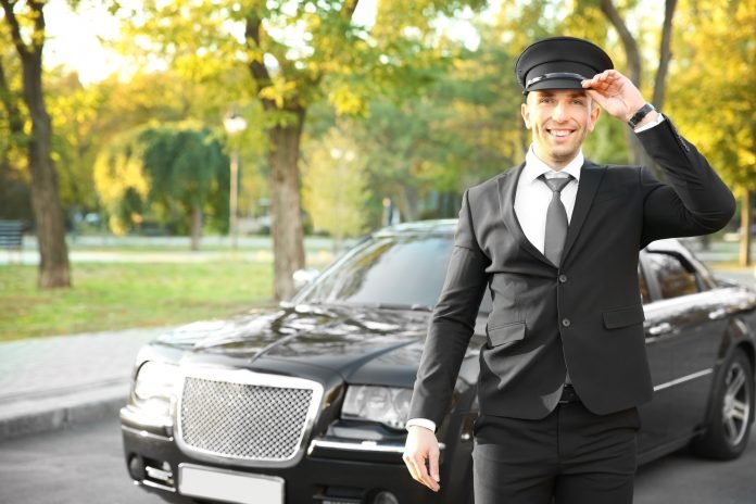 Top 3 Key Benefits of Using a Chauffeur Service