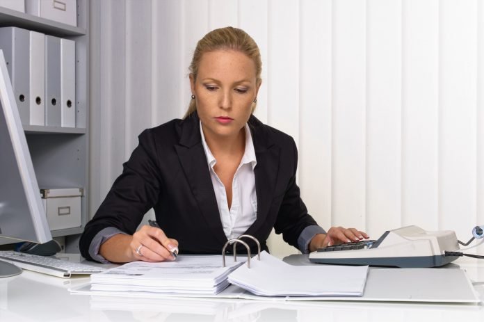 Bookkeeper vs Accountant: What’s the Difference?