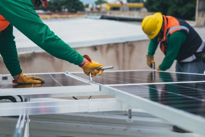 How Long Do Solar Panels Last on Your House?