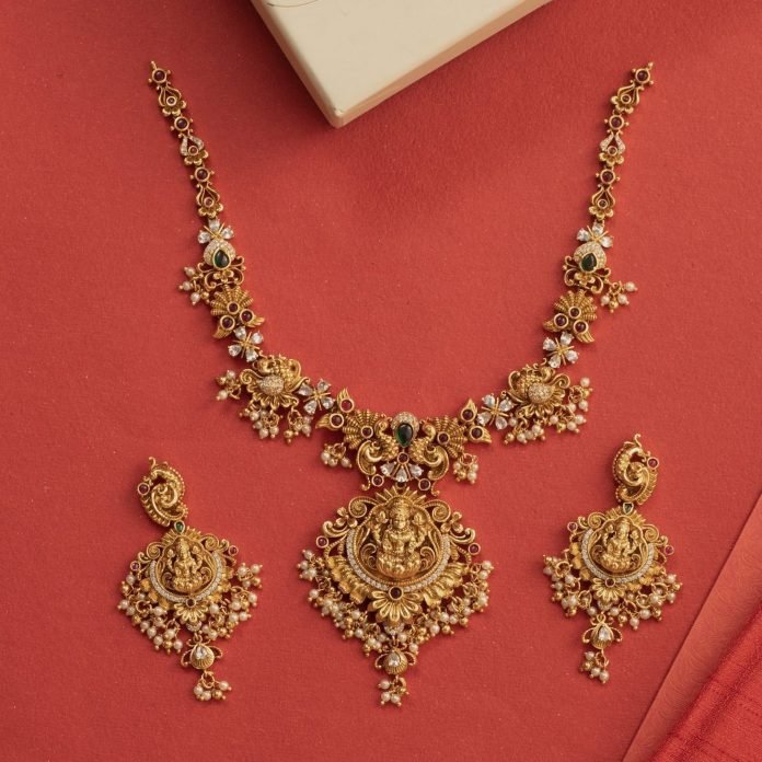 10 Most Important Tips for Buying in Trend Antique Jewellery