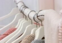 Sustainable Fashion for Women – Follow These 10 Steps to Build a Minimalist Wardrobe in 2023 Build a Minimalist Wardrobe