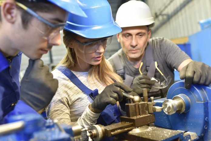3 Incredible Benefits of Going to a Trade School