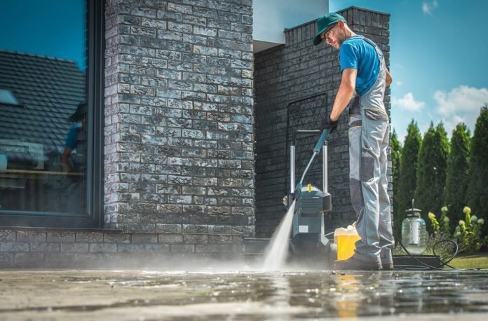 6 Benefits Of Commercial Pressure Washing