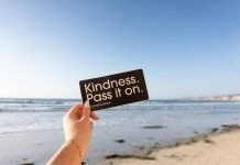5 Inspirational Love Quotes About Being Kind to Others