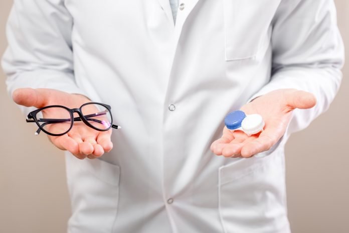 Glasses vs Contacts: Which is Better?