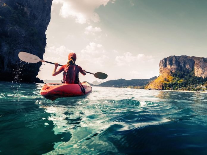 5 Cool ocean kayaking and fishing for amazing family fun