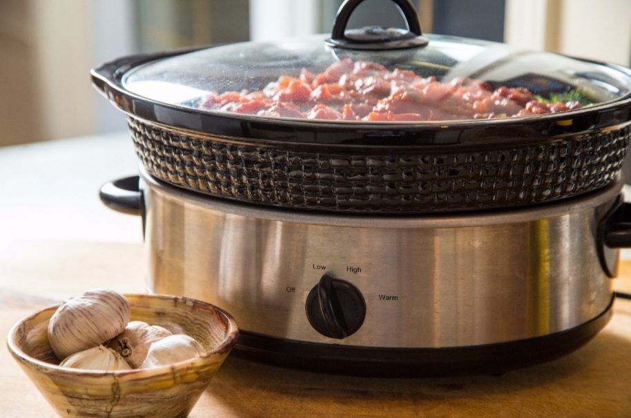 How to Use a Slow Cooker to Prepare Prepackaged Slow Cooker Meals?