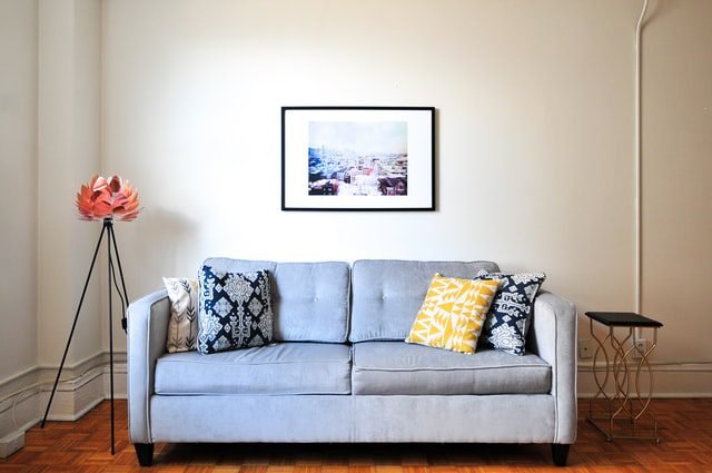 How To Pick The Perfect Sofa For Your Living Room Space