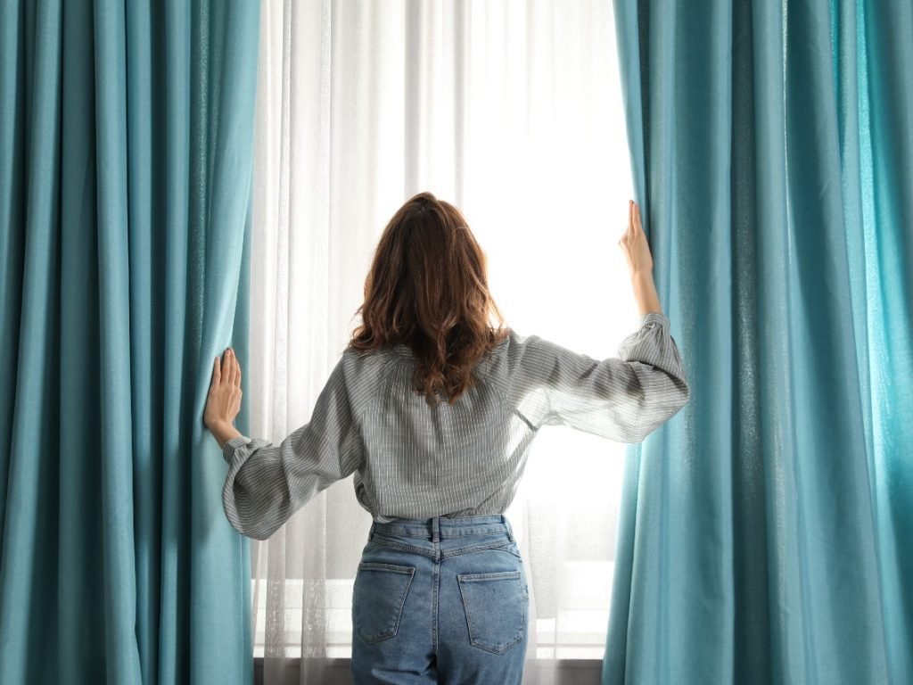 Top Tips for Window Treatments in Small Spaces