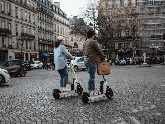 7 reasons why you should buy an electric scooter instead of a car