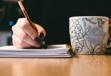 Here are 6 things to keep in mind while writing a literature review.