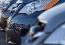 The Smart Choice: Buying a Loaner Car in 2023