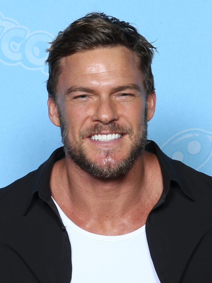 Alan Ritchson Height