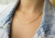 The Herringbone Chain Trend: Sleek and Stylish Fashion Statement Herringbone Chain Design