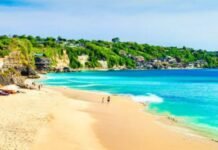 Unveiling the Allure of Indonesian Beaches and Unique Cultural Souvenirs