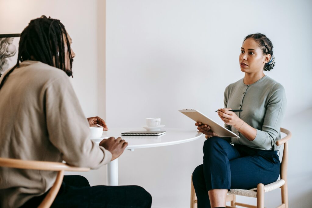 3 Side Jobs to Consider As A Psychotherapist with Experience 