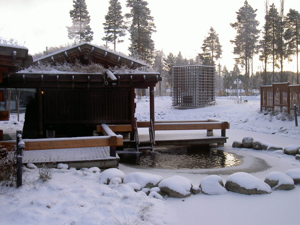 Can You Use an Outdoor Sauna Year-Round? 