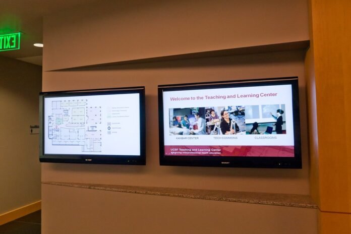 Government Digital Signage