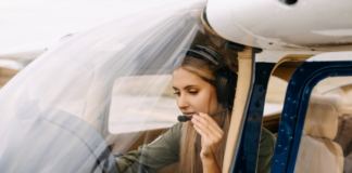 How a Flight School Becomes Popular Among Aspiring Pilots Flight School