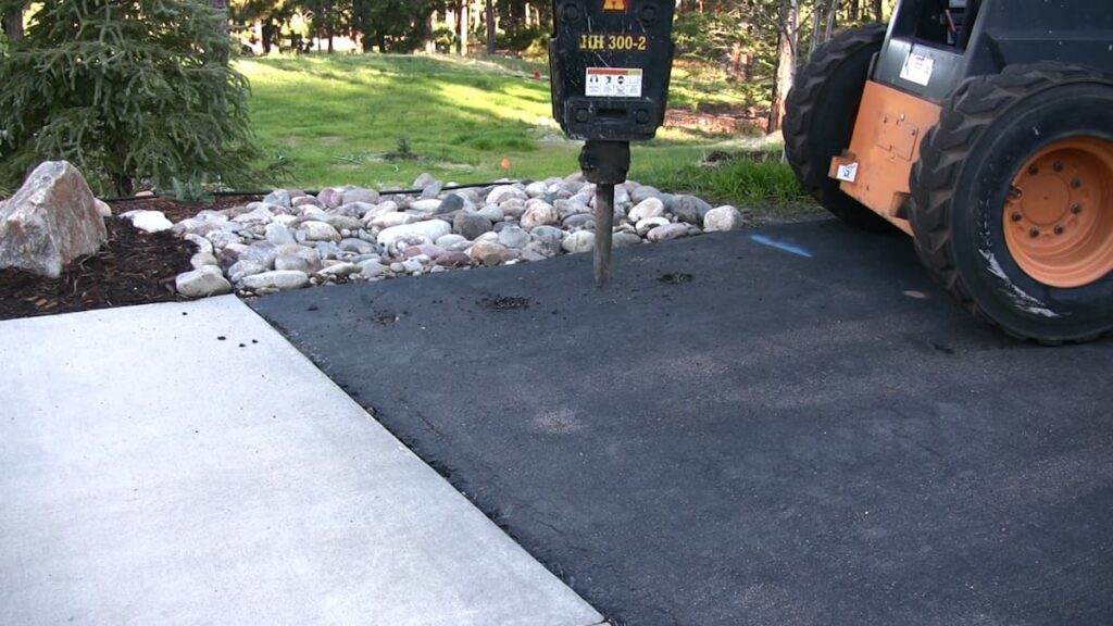 Asphalt Parking Lot Repair: A Cost-Effective Lifesaver 