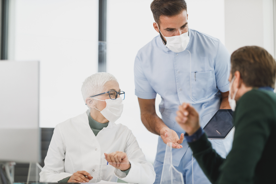 5 Challenges of Protecting Wi-Fi in High-Risk Healthcare Settings 